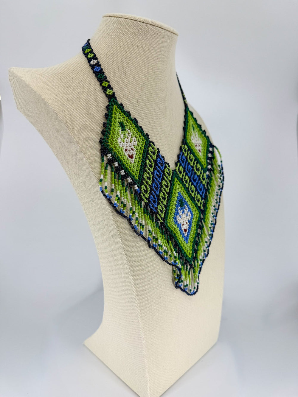 Green Deer Beaded Necklace - Huichol Arts